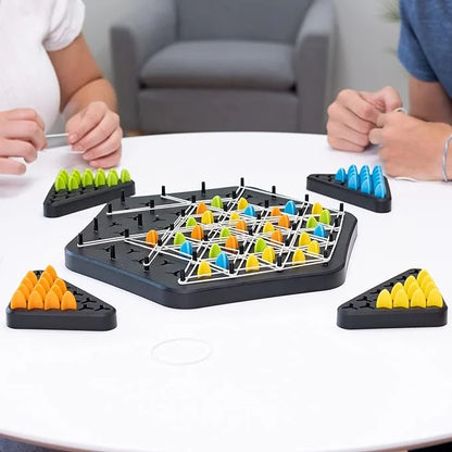 Chain triangle chess game